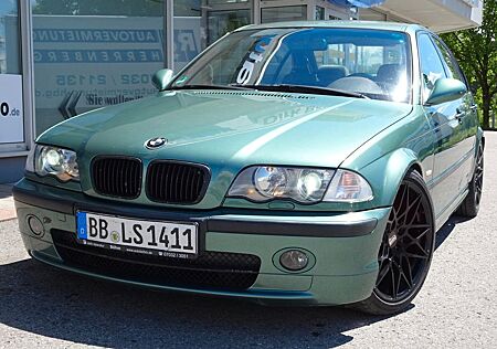 BMW 330i -