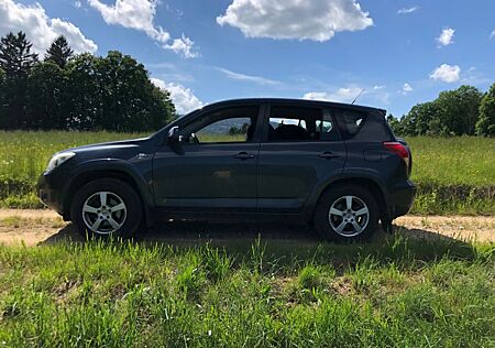 Toyota RAV 4 2.2-l-D-CAT 4x4 Executive Executive