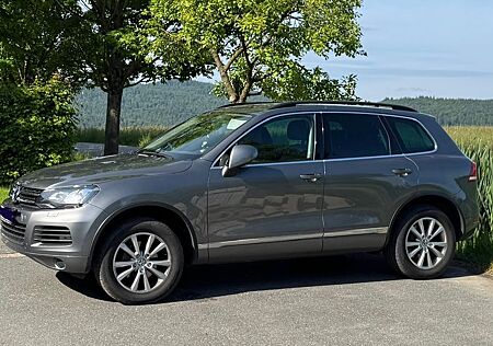 VW Touareg Volkswagen 3.0 V6 TDI Tiptronic BMT Terrain Tec...