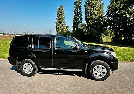 Nissan Pathfinder 2.5 dCi Comfort Comfort