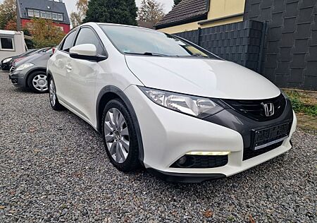 Honda Civic Lim. 5-trg. 1.8 Sport/VOLL/NAVI/KAMERA/ALU