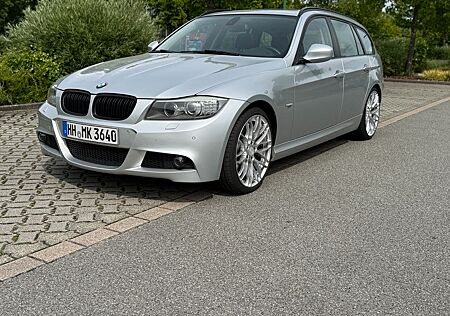 BMW 320i Touring -