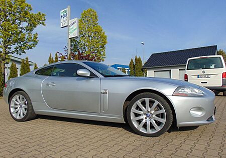 Jaguar XK 4.2L V8 Coupé*Navi*Unfallfrei*TOP