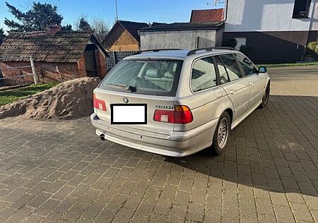 BMW 520i A touring -