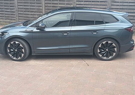 Skoda Enyaq SPORTLINE 60 *Graphit-Grau,WP,AHK,PANO*
