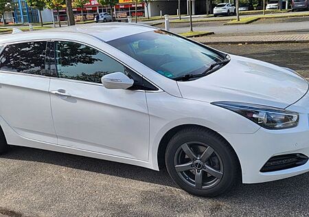 Hyundai i40 1.7 CRDi 104kW blue Trend Trend