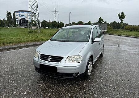 VW Touran Volkswagen Trendline