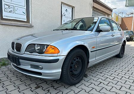 BMW 320i -