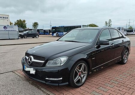 Mercedes-Benz C 300 CDI 4MATIC BlueEFF. AVANTG. Autom. AVA...