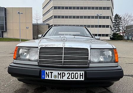 Mercedes-Benz 200