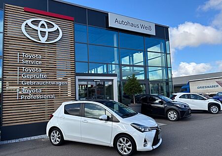 Toyota Yaris Club Hybrid Panoramadach Top