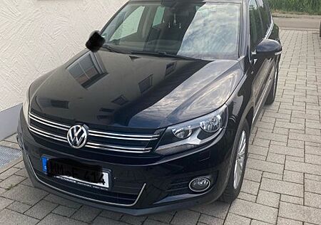 VW Tiguan Volkswagen 2.0 TDI 4MOT BlueMot T CUP Sport & St...