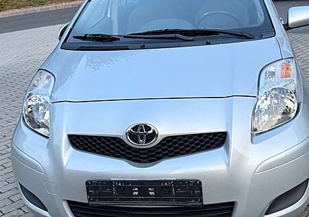 Toyota Yaris 1.3 Klimaanlage* 1 Hand * scheckheftgepfle