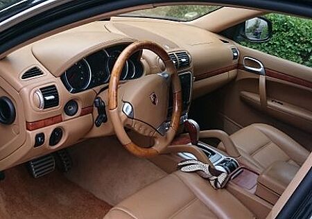 Porsche Cayenne S, 9PA/955, 4.5L V8, LPG