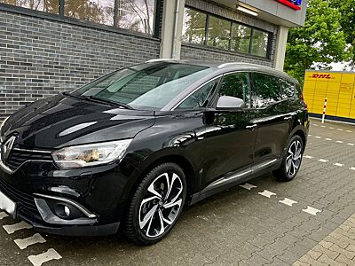 Renault Grand Scenic ENERGY TCe 160 EDC Bose Edition...