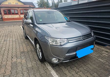 Mitsubishi Plug in Hybrid Outlander Plug-in Hybrid Outlander 2.0 MIVEC PLUG-IN H...