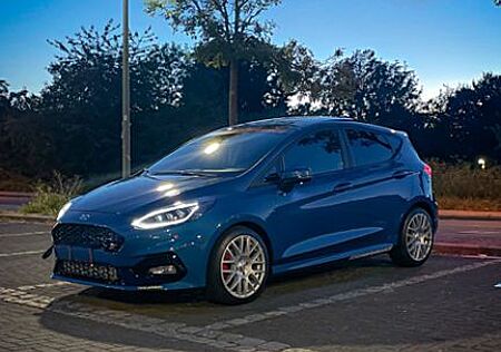 Ford Fiesta ST mit Leder-Exklusiv-Paket (Voll)