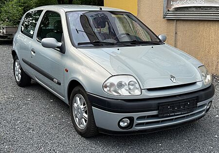 Renault Clio Initiale 1.6 Automatik/Klima/Vollleder