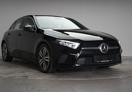 Mercedes-Benz A 220 d 8G-DCT Progressive Navi/Temp/Kamera/Lane