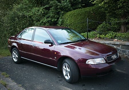 Audi A4 1.6