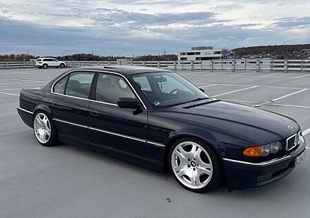 BMW 728i Facelift