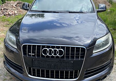 Audi Q7 4.2 TDI quattro S-Line, 7 Sitzer