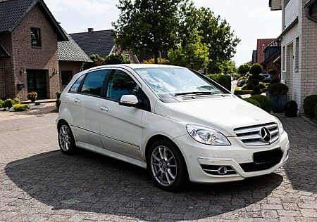 Mercedes-Benz B 180 Autotronic -