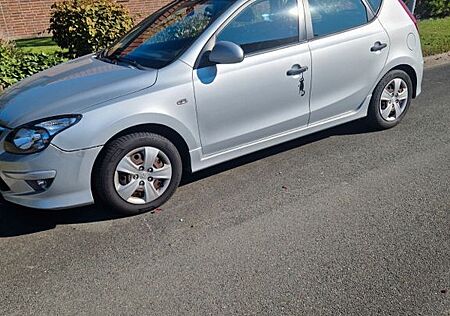 Hyundai i30 gebraucht kaufen Hyundai i30 1.4 Classic Classic