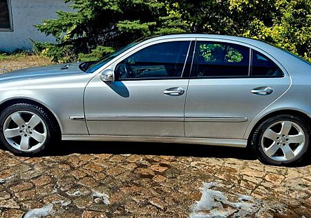 Mercedes-Benz E 500 4MATIC AVANTGARDE Avantgarde