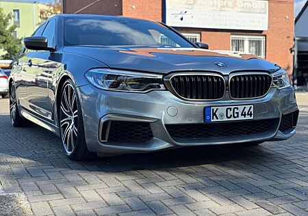 BMW M550i xDrive S-Dach/HUD/AHK/H+K/EU6/DE-Fahrzeug
