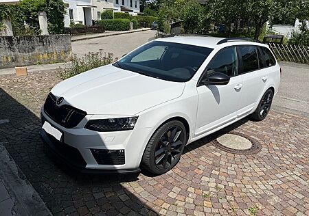 Skoda Octavia 2.0 TDI DSG RS Combi RS