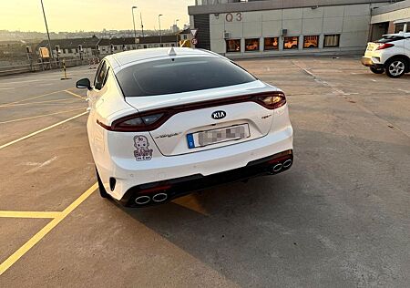 Kia Stinger 3.3 T-GDI AWD GT