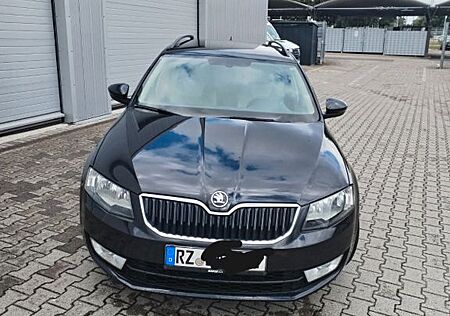 Skoda Octavia 1.6 TDI DSG Style Combi Style