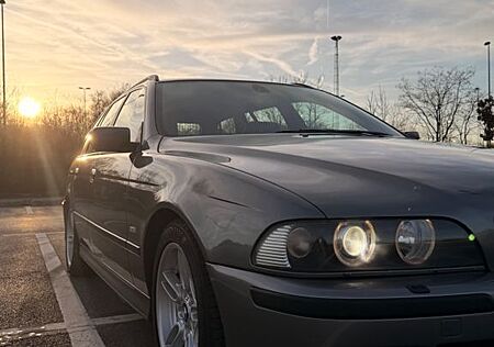 BMW 525i touring - M-Pack