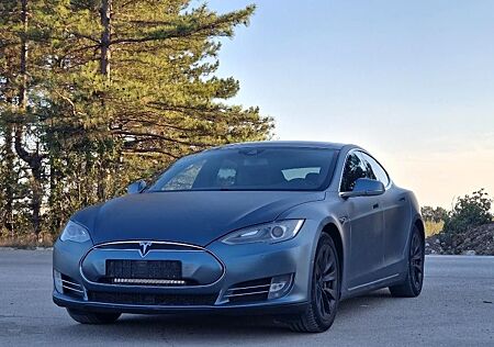 Tesla Model S 90D Free Supercharging Lifetime