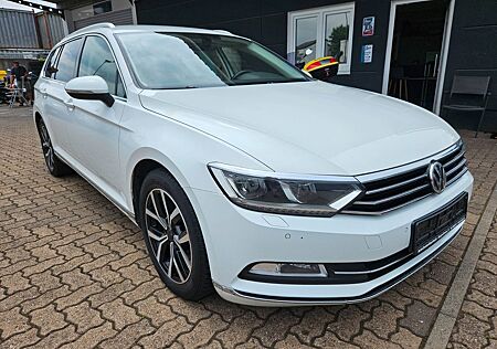 VW Passat Variant Volkswagen Highline Leder ACC Navi AHK LED