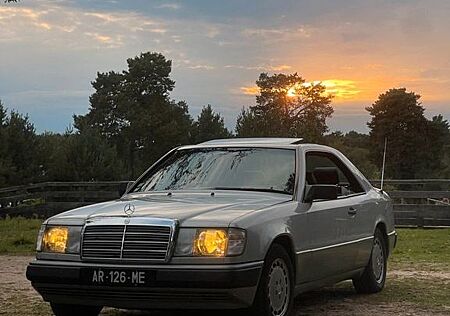 Mercedes-Benz 300 CE W124