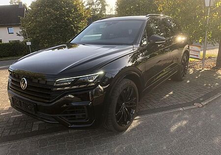 VW Touareg Volkswagen 3.0 V6 eHybrid 4MOTION Tiptronic R R