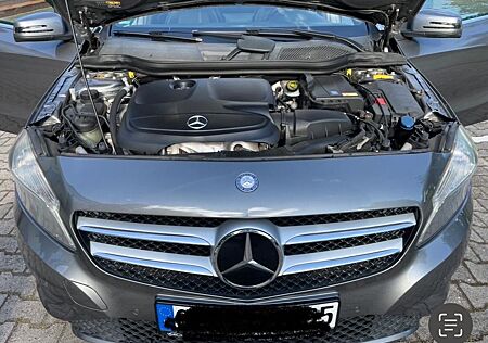Mercedes-Benz A 180 BlueEFFICIENCY -