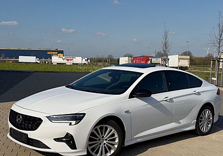 Opel Insignia 2.0 Turbo 147kW Ultimate * VOLL! * AHK!