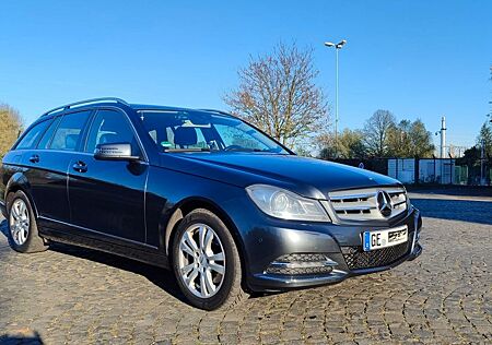 Mercedes-Benz C 220 CDI 4MATIC T Autom. -