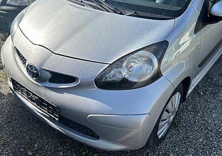 Toyota Aygo (X) Aygo (X) 1,0 -