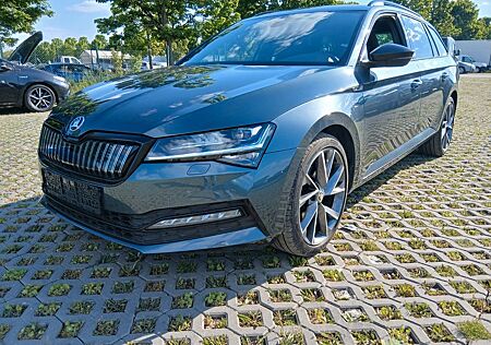 Skoda Superb Combi Sportline iV Scheckheftgepflegt ACC