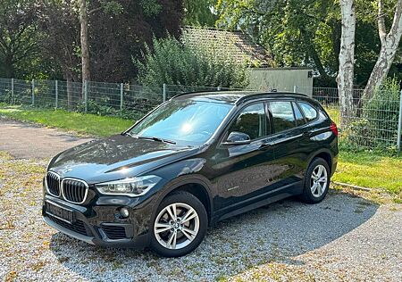BMW X1 sDrive 18 d *1.HAND|NAVI*LED*AHK*KEYLESS*17"