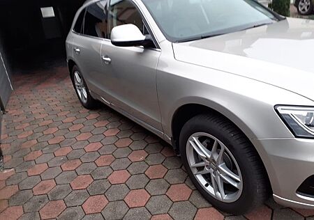 Audi Q5 2.0 TFSI tiptronic quattro -