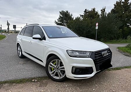 Audi Q7 e-tron 3.0 TDI quattro tiptronic -
