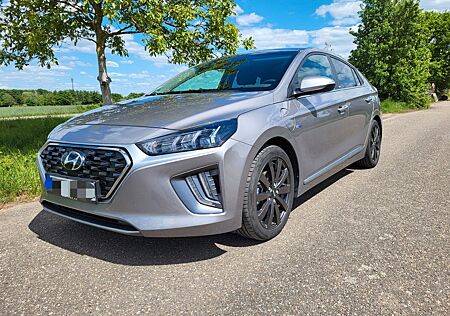 Hyundai Ioniq PLUG-IN HYBRID Style 8-fach Garantie 1.Hd