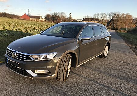 VW Passat Alltrack Volkswagen 2.0 TDI 190PS DSG 4Mo DigiDispla