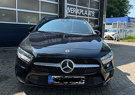 Mercedes-Benz A 180 d -
