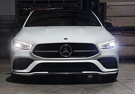 Mercedes-Benz CLA 180 - AMG-Line